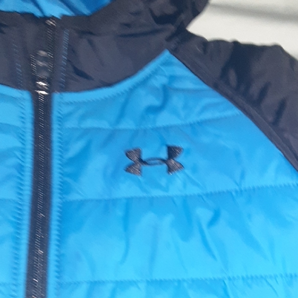 Under Armour Black and Blue Quilted Jacket Boys Size 7 - Picture 7 of 13
